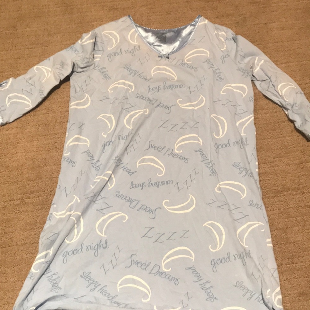 Silky night gown